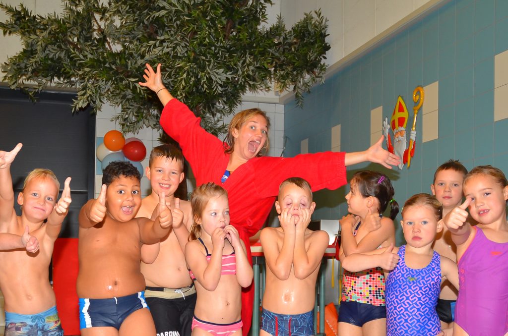 Zwemles bij Aquajoy 2 Zwemschool Aquajoy Rotterdam afzwemmen